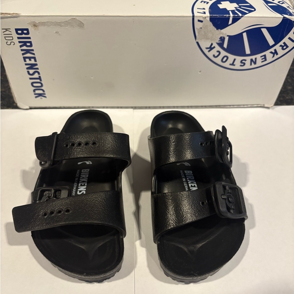 Birkenstock Kids Black Sandals size US 9c